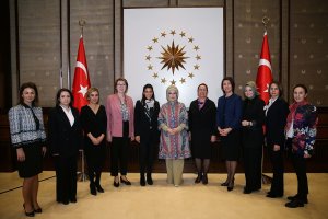 Emine Erdoğan, Hollanda'lı kadın çiftçilerle bir araya geldi
