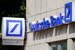Deutsche Bank ve Commerzbank , birleşme için ön görüşmeler yapıyor
