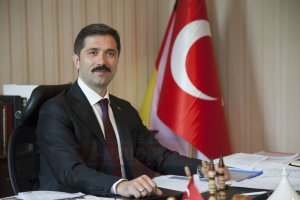 AK Partili Sırakaya'dan Avrupalı Türklere sandık çağrısı