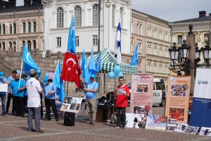 Finlandiya'da Uygur Türklerinden Çin'i protesto