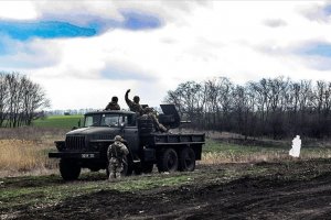 Donbas'ta Rusya yanlısı ayrılıkçıların açtığı ateşte bir Ukrayna askeri yaşamını yitirdi