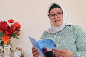 Belçika'da 60 yaşındaki gurbetçi kadın şiir kitabı yazdı