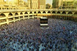 Suudi Arabistan turizm ve ziyaret amaçlı gelenler umre yapabilecekler