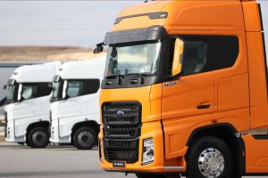 Türkiye'nin hafif ticari araç ve kamyon ihracatı üç çeyrekte 3,7 milyar dolar oldu