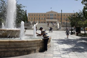 Yunanistan 14 yılın en sıcak günlerini yaşıyor