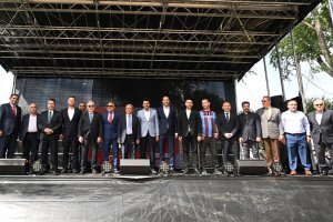 YTB Başkanı Eren ABD’de 15. Geleneksel Türk Günü ve 100. Yıl Festivali’ne katıldı